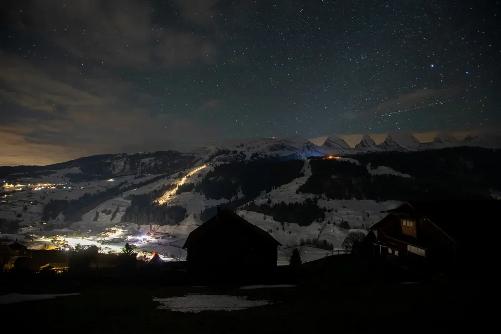 Unterwasser Slope Preparation at Night with Stars